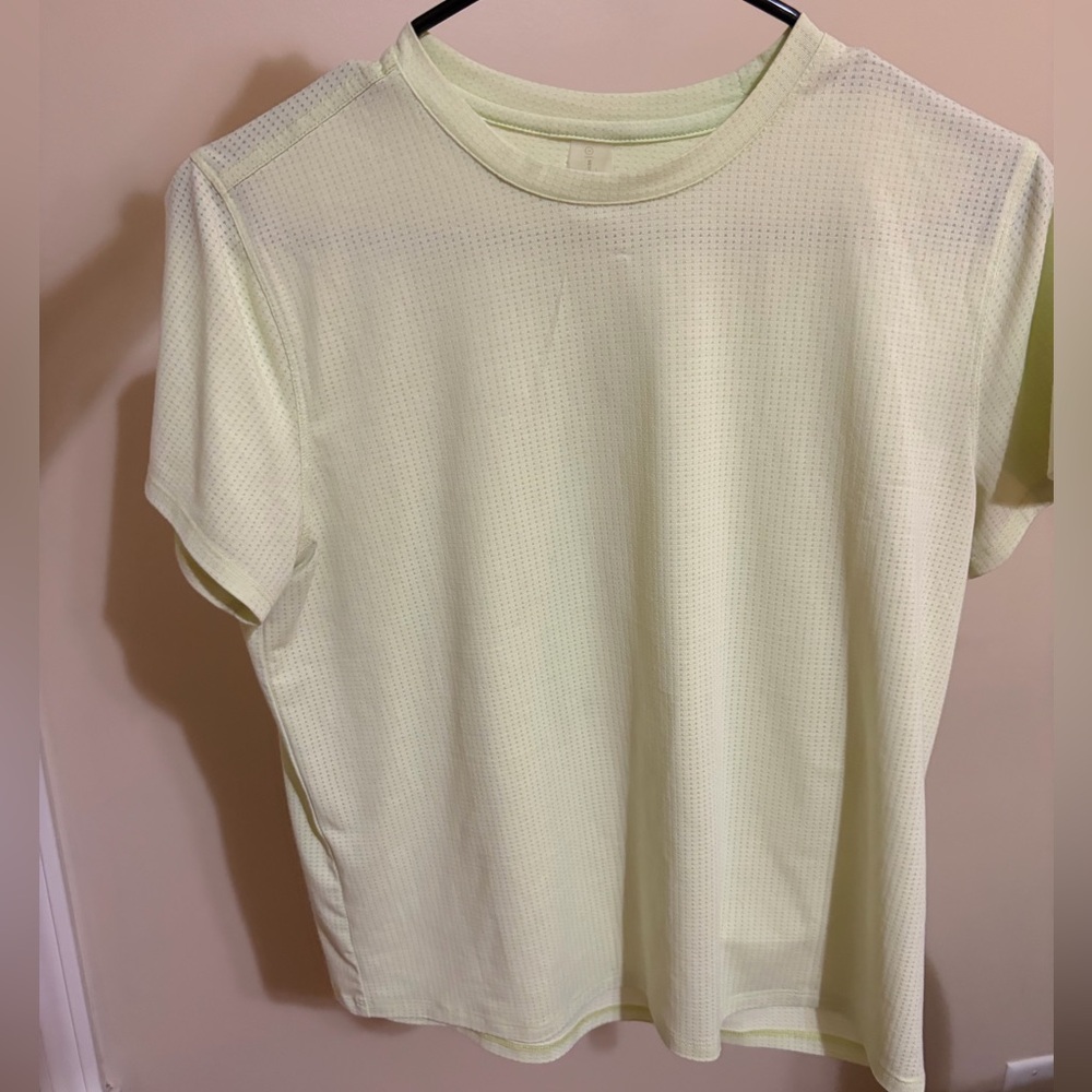 Outdoor Voices ThinkFast Mesh Shortsleeve, size S